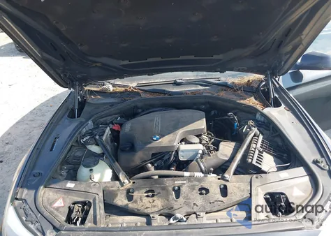 2012 BMW 528I xDrive из США, поврежденный, VIN WBAXH5C58CDW10976